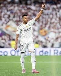 Mbappé blijft stevig aan de top.